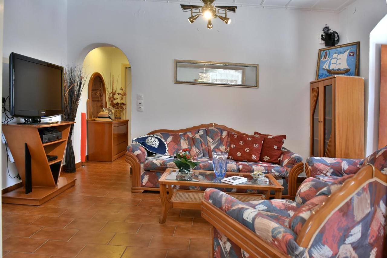 Grandmas Guest House Ídra Kültér fotó